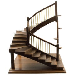 Modèle architectural d'escalier en bois France:: années 1930
