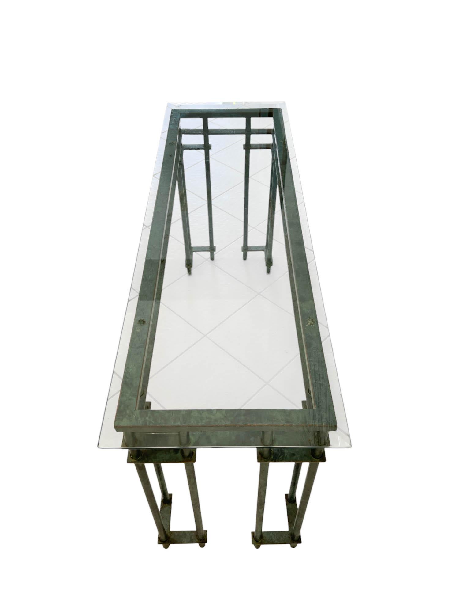 Table console architecturale en fer forgé avec verre biseauté Bon état - En vente à North Palm Beach, FL