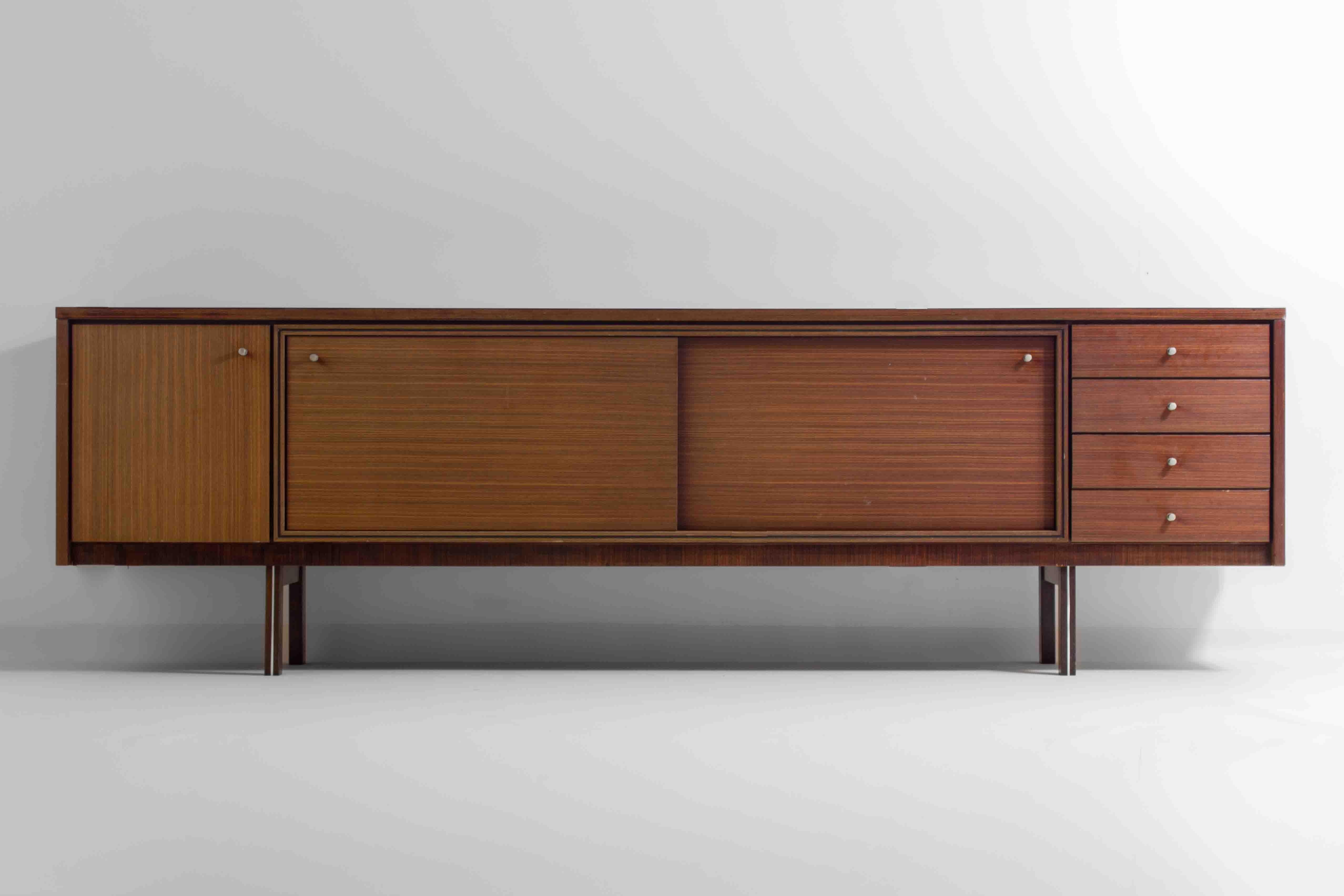 Architectural XL sideboard by Pieter de Bruyne for V-Form, Belgium 1960s In Good Condition For Sale In Antwerpen, VAN