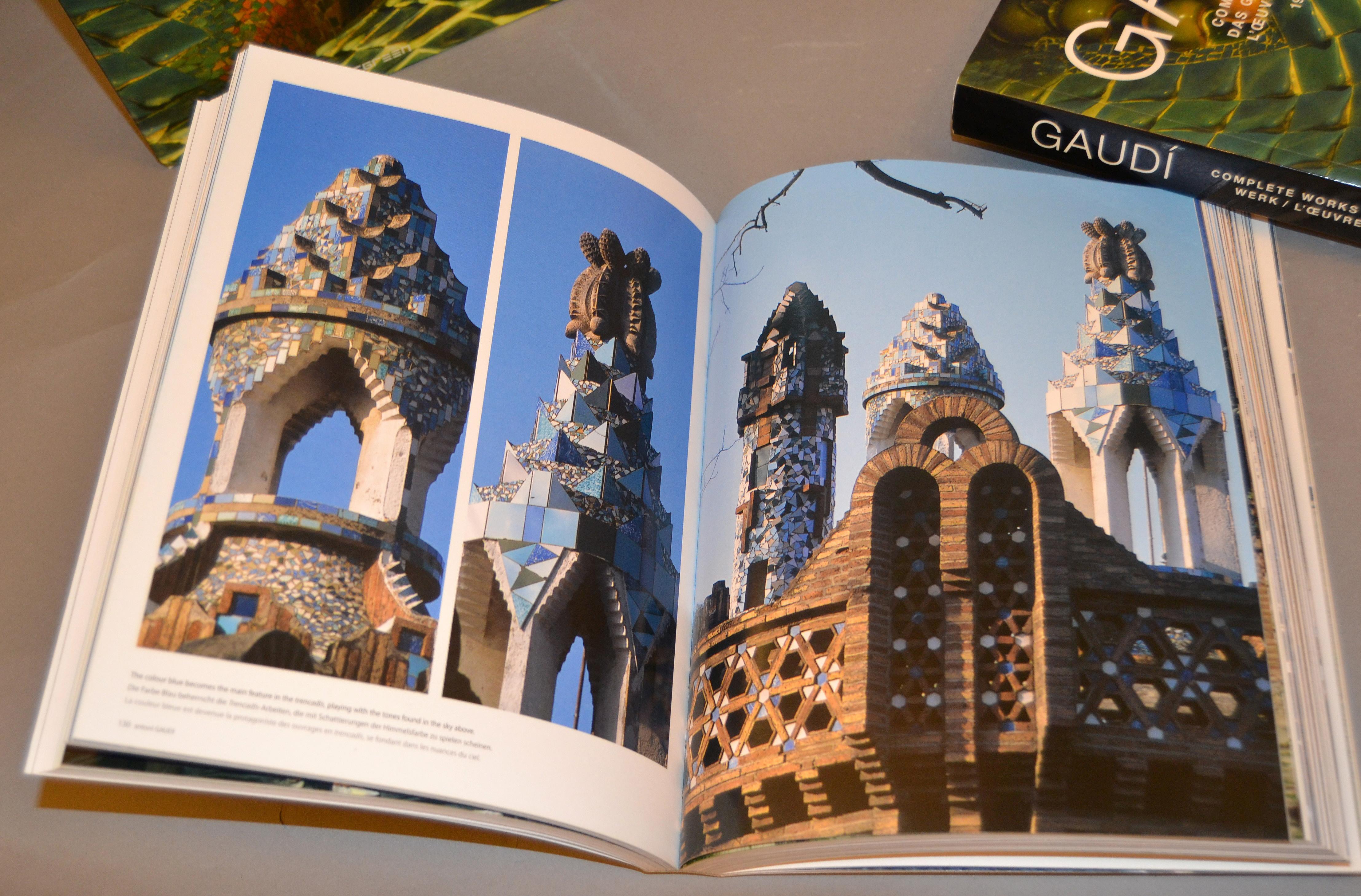 Contemporary Architecture Antoni Gaudi Book Collection I & II Complete Works Isabel Artigas