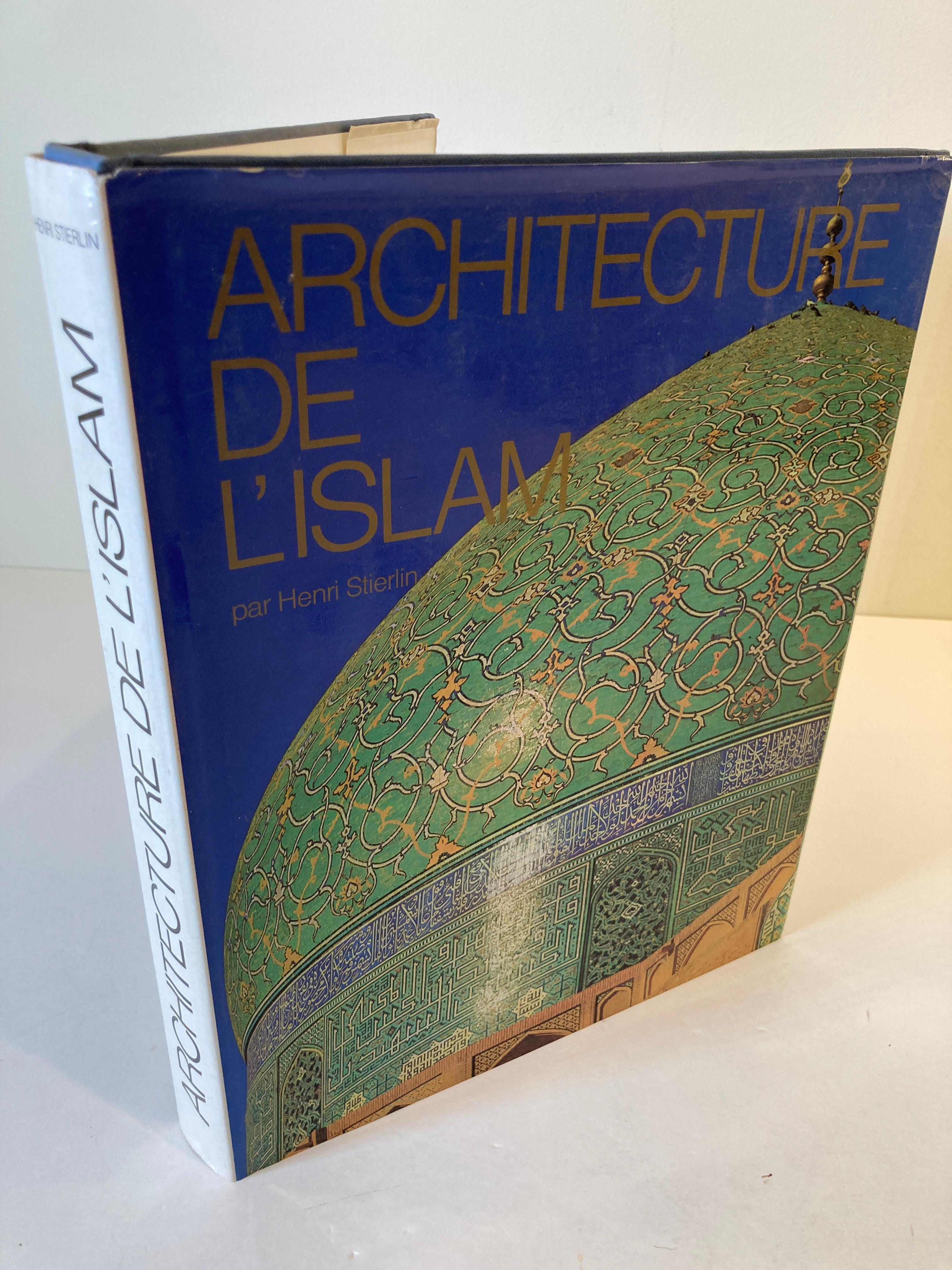 Architecture de l'Islam. De l'Atlantique au Gange
Stierlin, Henri.
Architecture of Islam.
Publisher ? : ? Office du Livre; 
First Edition (January 1, 1979)
Language ? : ? French
Hardcover ? : ? 288 pages
This book shows the architectural