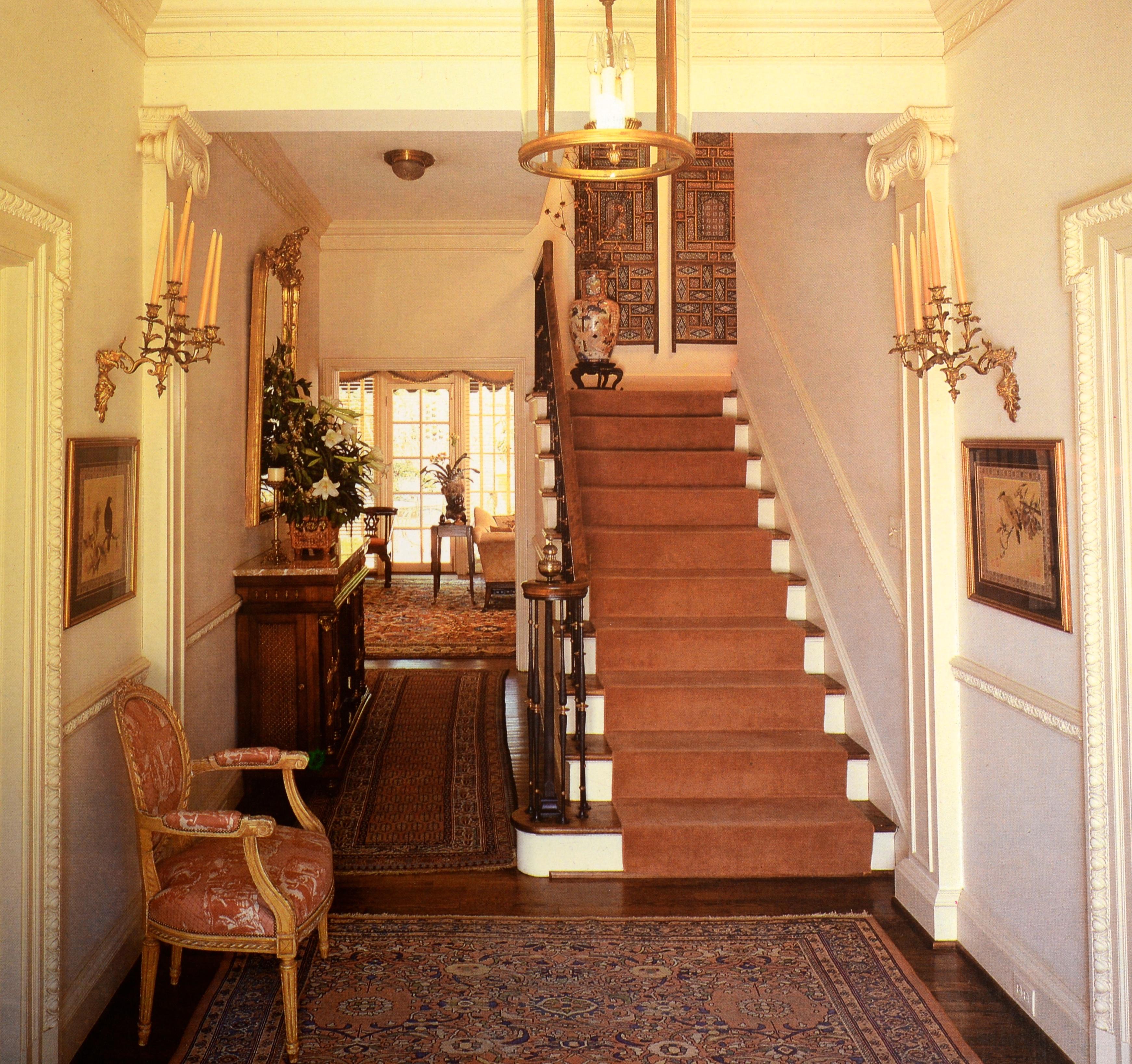 Architecture of William McCall, Jr., Designer in the Classical Tradition In Good Condition For Sale In valatie, NY