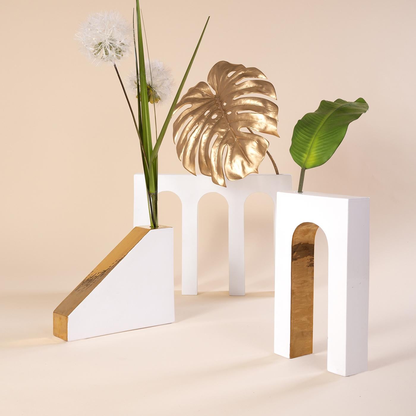 Modern Architetture Domestiche White and Gold Ceramic Vase #1