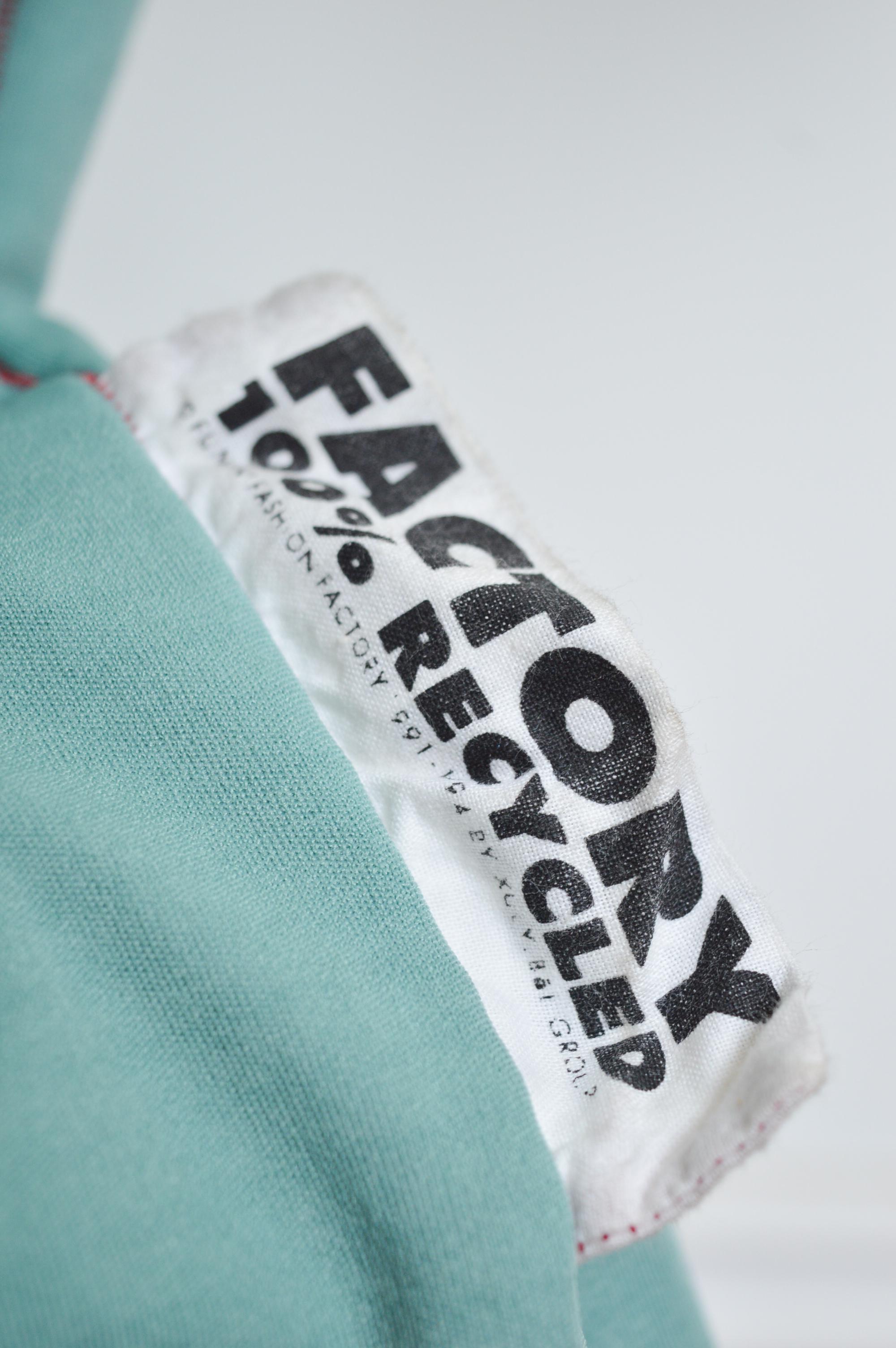 Archival 1990s Xuly Bët Recycled Polyester Avant Guard long Tec Dress (Green) For Sale 3