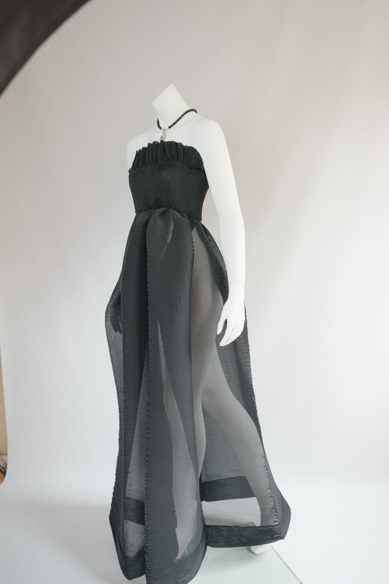 Archival Couture early 1988 Romeo Gigli Pleated Pliss Gown For Sale 6