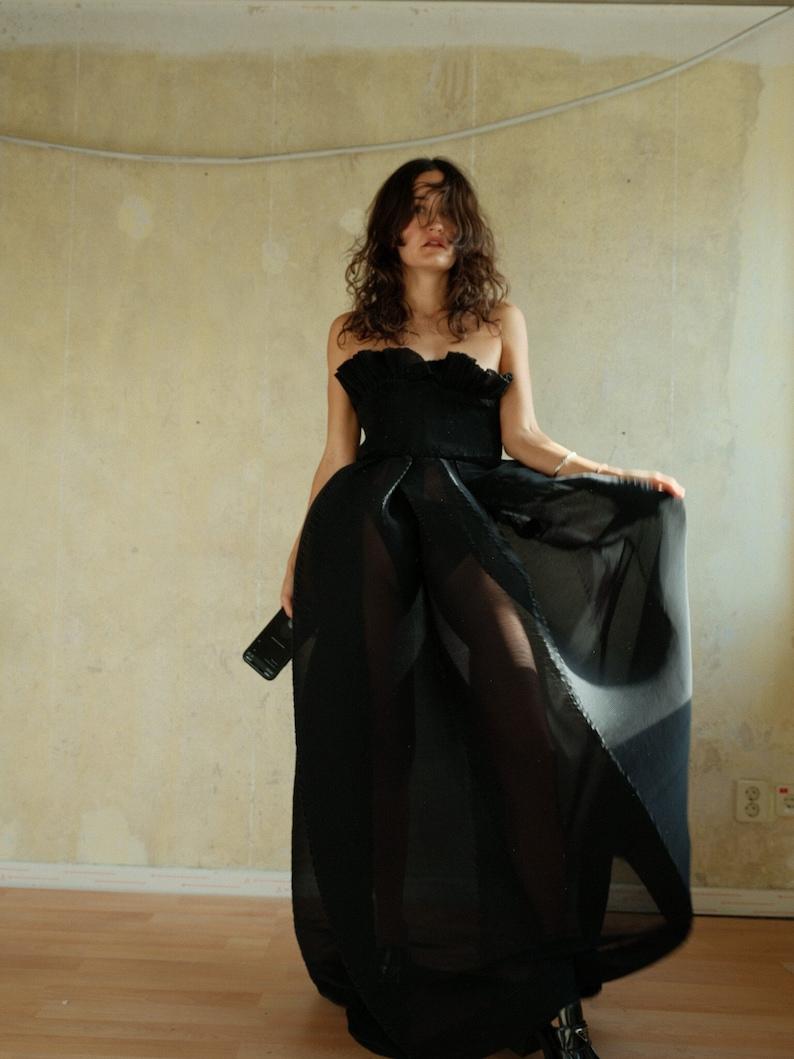 Archival Couture Anfang 1988 Romeo Gigli plissiertes Pliss-Kleid Damen im Angebot