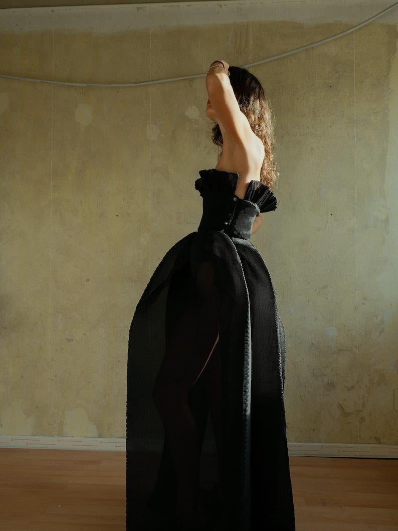 Robe plissée Romeo Gigli pour Archival Couture, début 1988 en vente 1