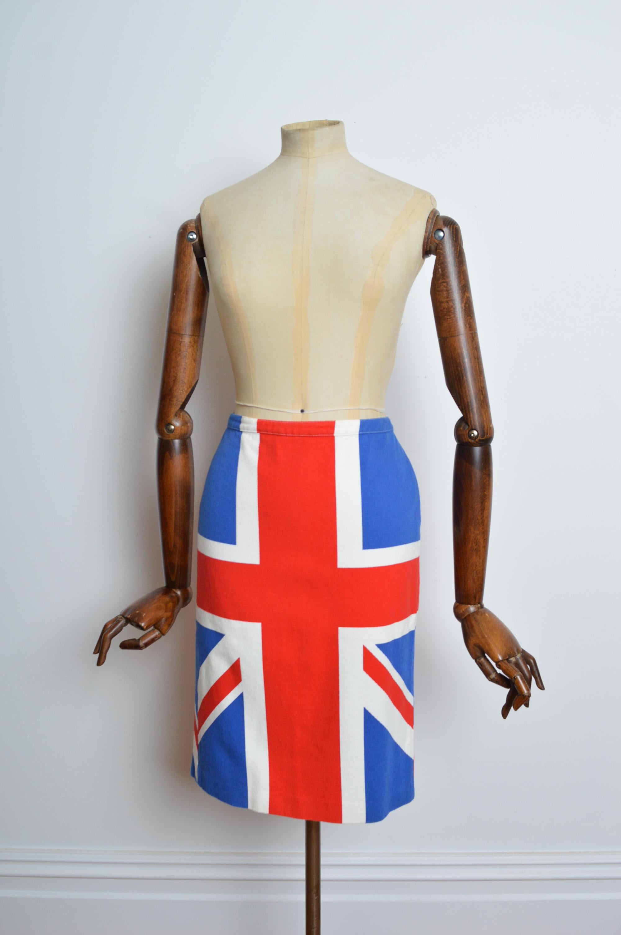 Archival DOLCE & GABBANA Union Jack Blazer Jacket and skirt suit set For Sale 9