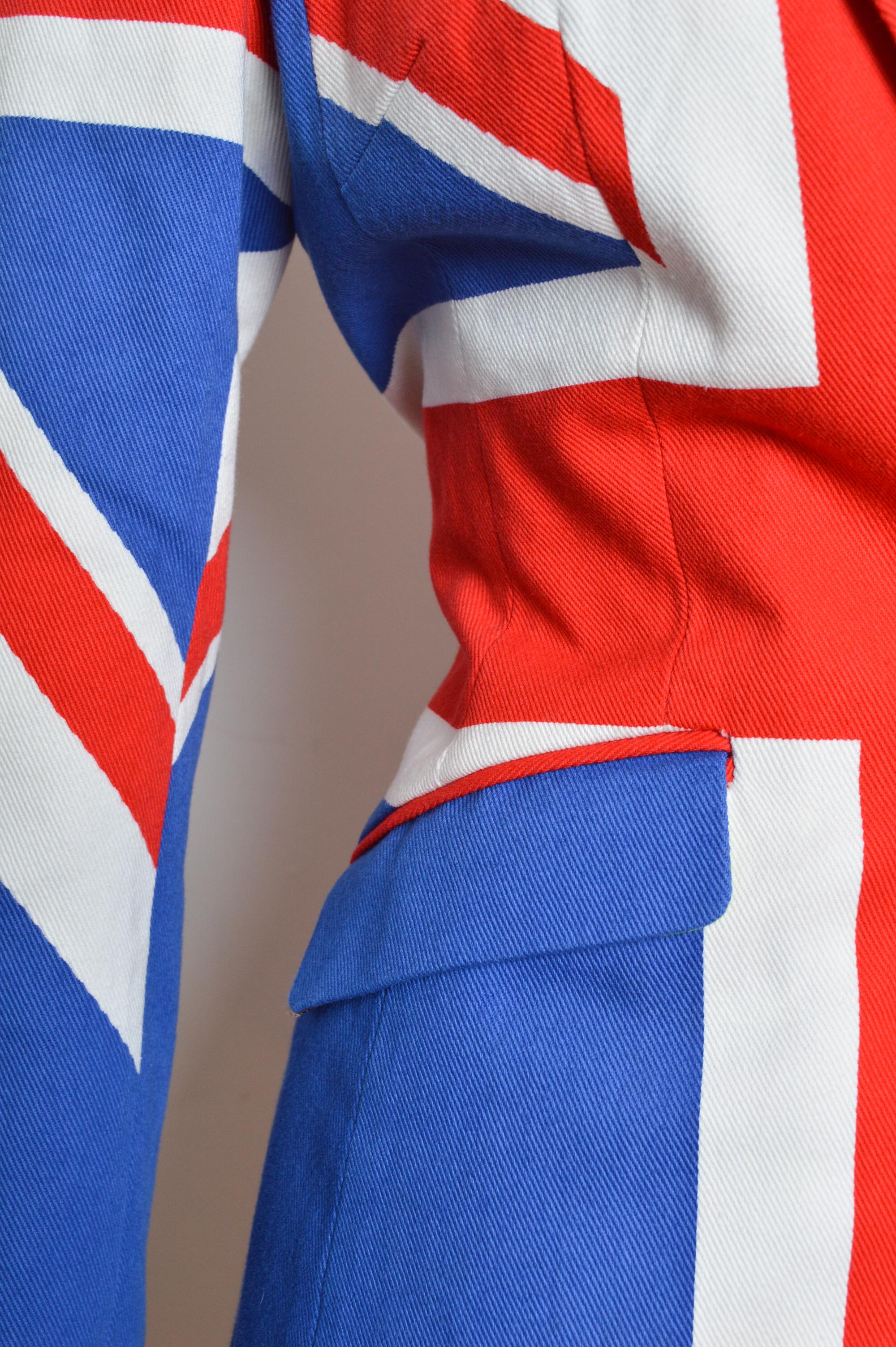 Archival DOLCE & GABBANA Union Jack Blazer Jacket and skirt suit set For Sale 3