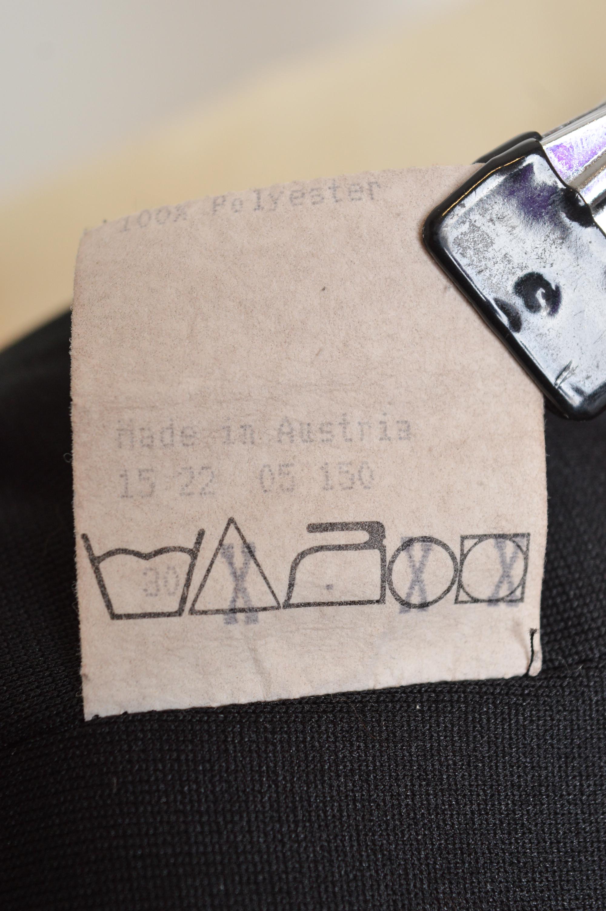 Archival Marithé François Girbaud Technical Backpack Cagoule Nylon Black Jacket en venta 14