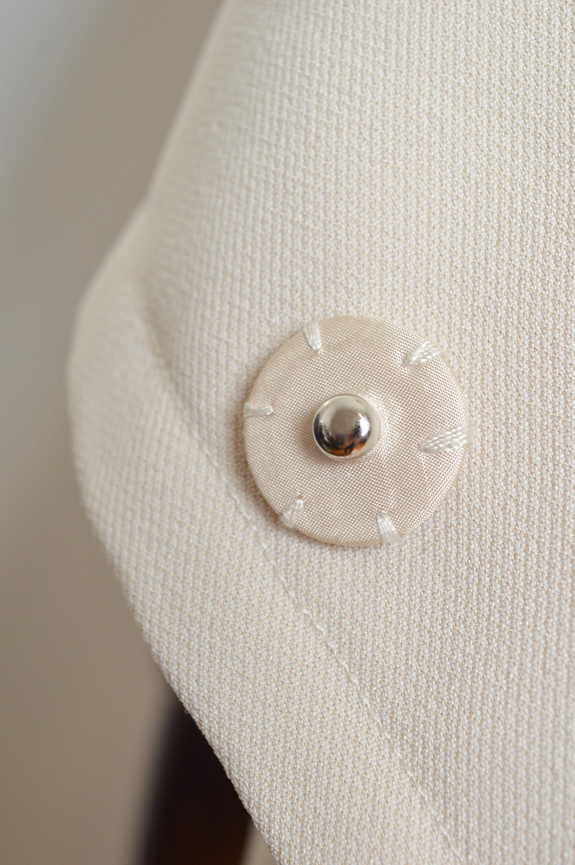 Fall 2009 MiuMiu Vintage Cream Space Age Mod Mini Dress - 1960's Style Shift For Sale 8