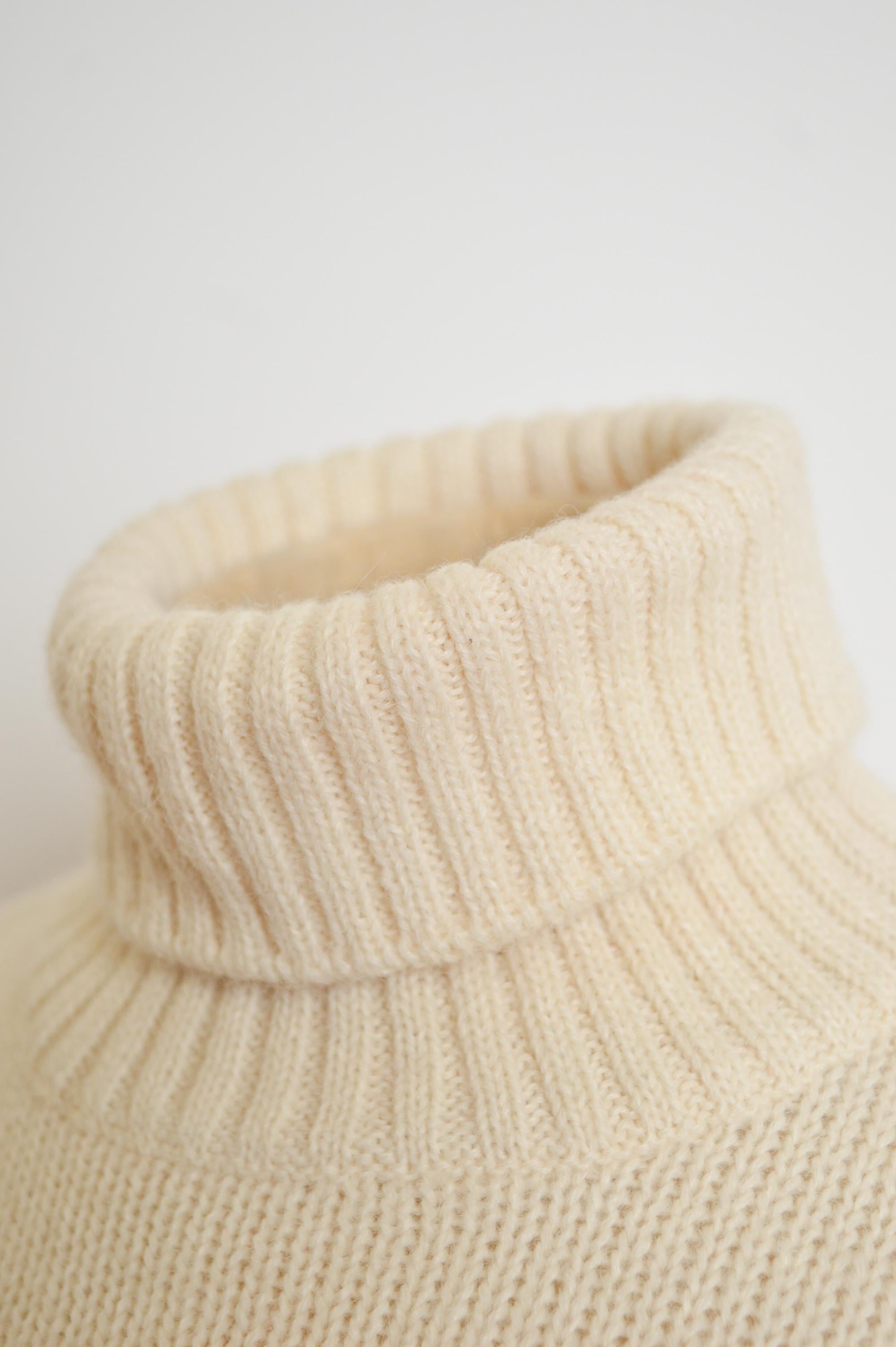 Archival Moschino Couture 90s Runway Teddy Bear Knit Fun Vintage Novelty Sweater For Sale 9