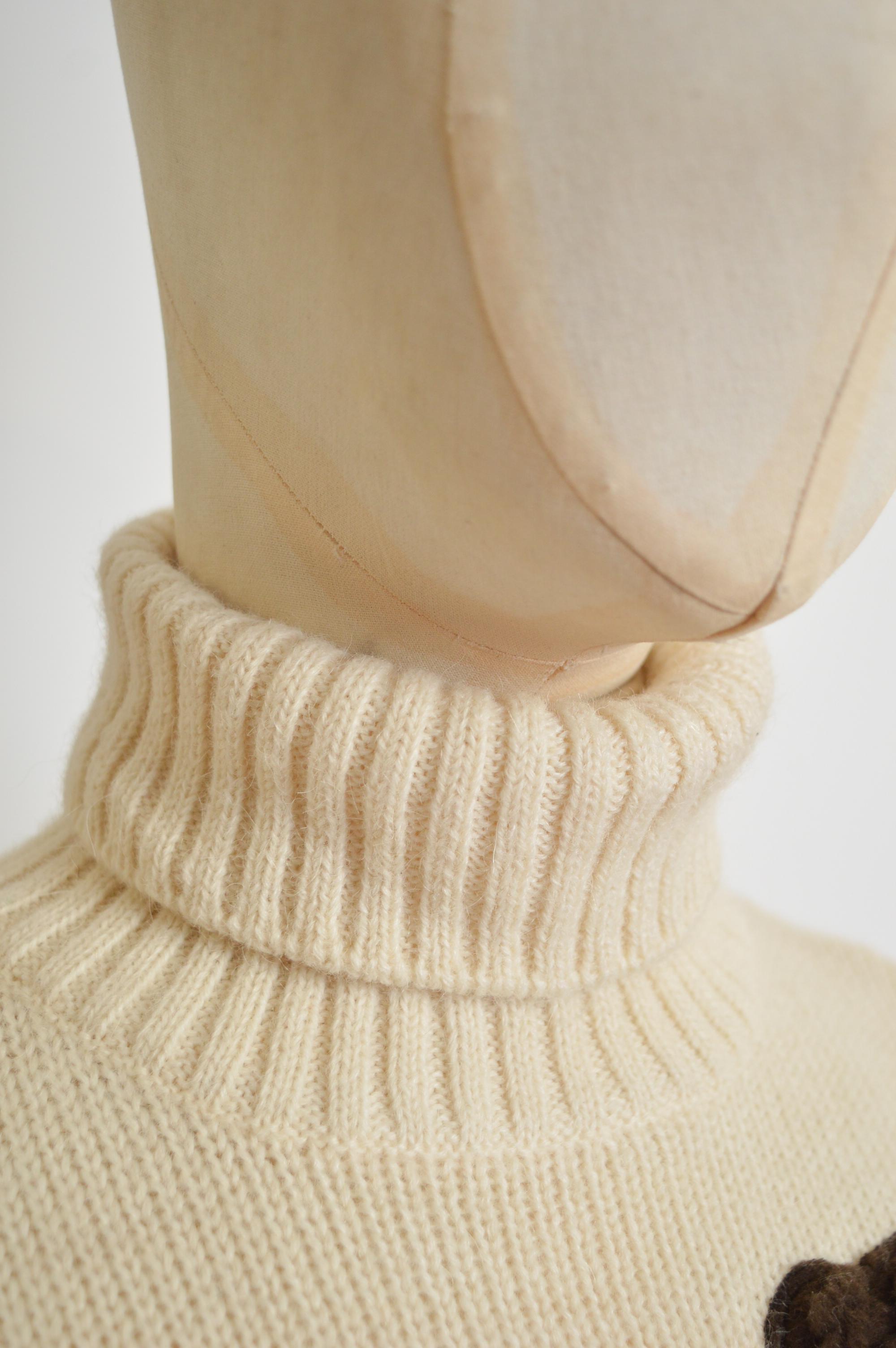 Archival Moschino Couture 90s Runway Teddy Bear Knit Fun Vintage Novelty Sweater In Good Condition For Sale In Sheffield, GB