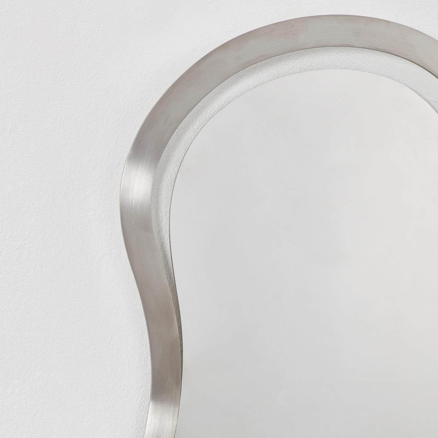 XXIe siècle et contemporain Archive for Space Miroir 002, Royaume-Uni, 2024 en vente