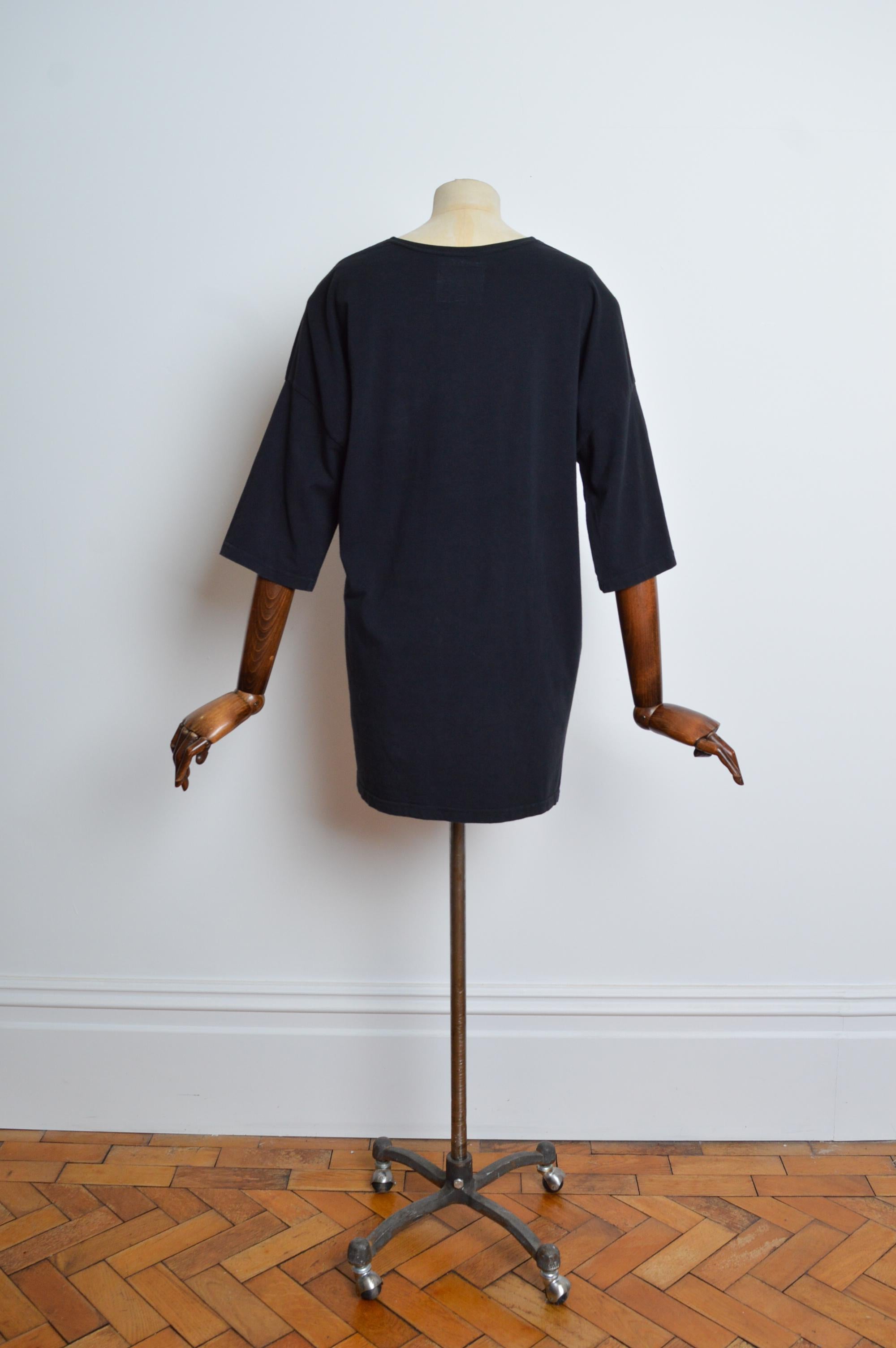 Archivio MOSCHINO 1988 Forgive Me Not LGBTQ Aids History - Maglietta oversize nera in vendita 3