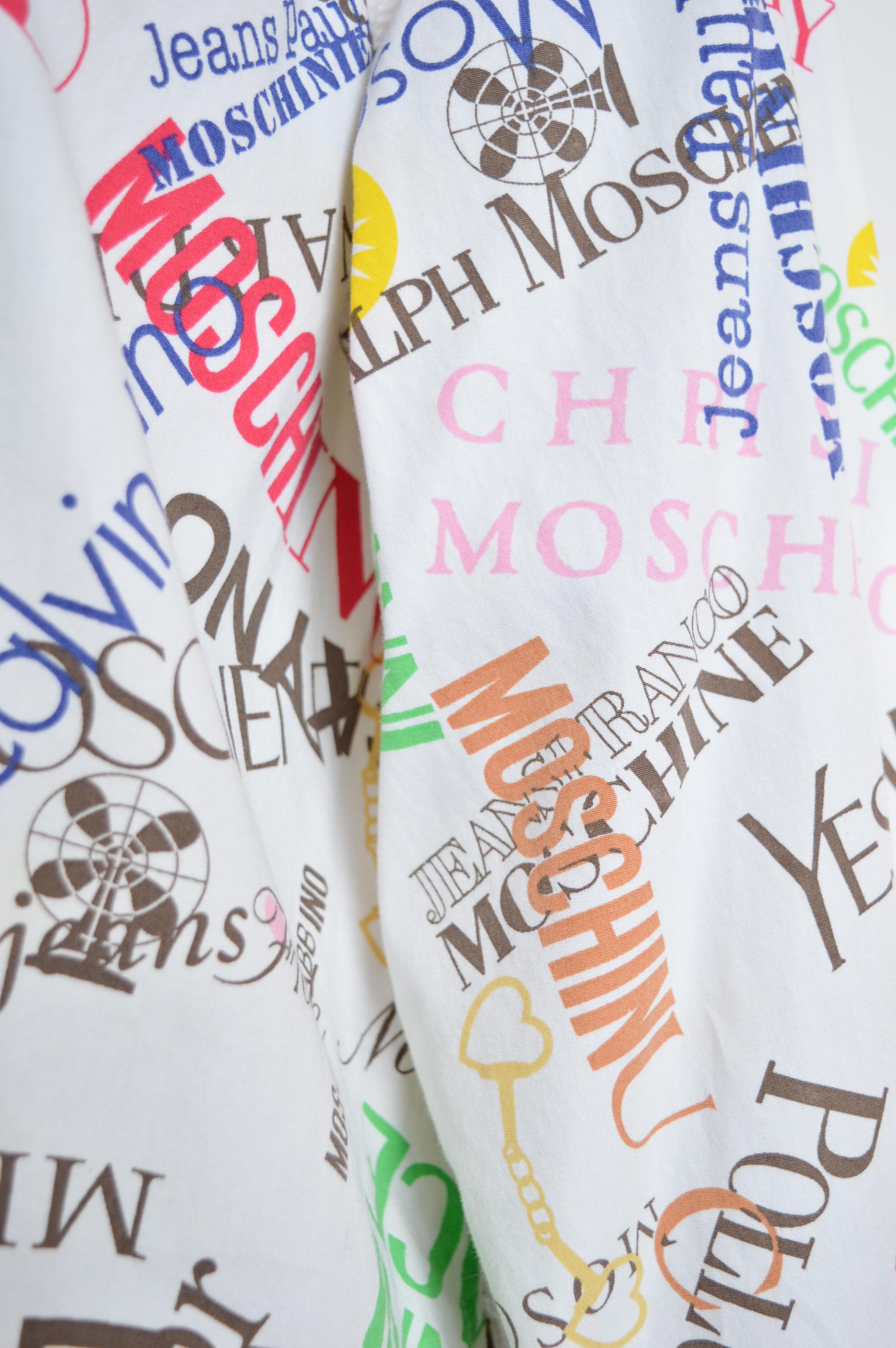 Chemise à imprimé de marques colorées Slogan all over Fun Loud Archive MOSCHINO, années 1990 en vente 1