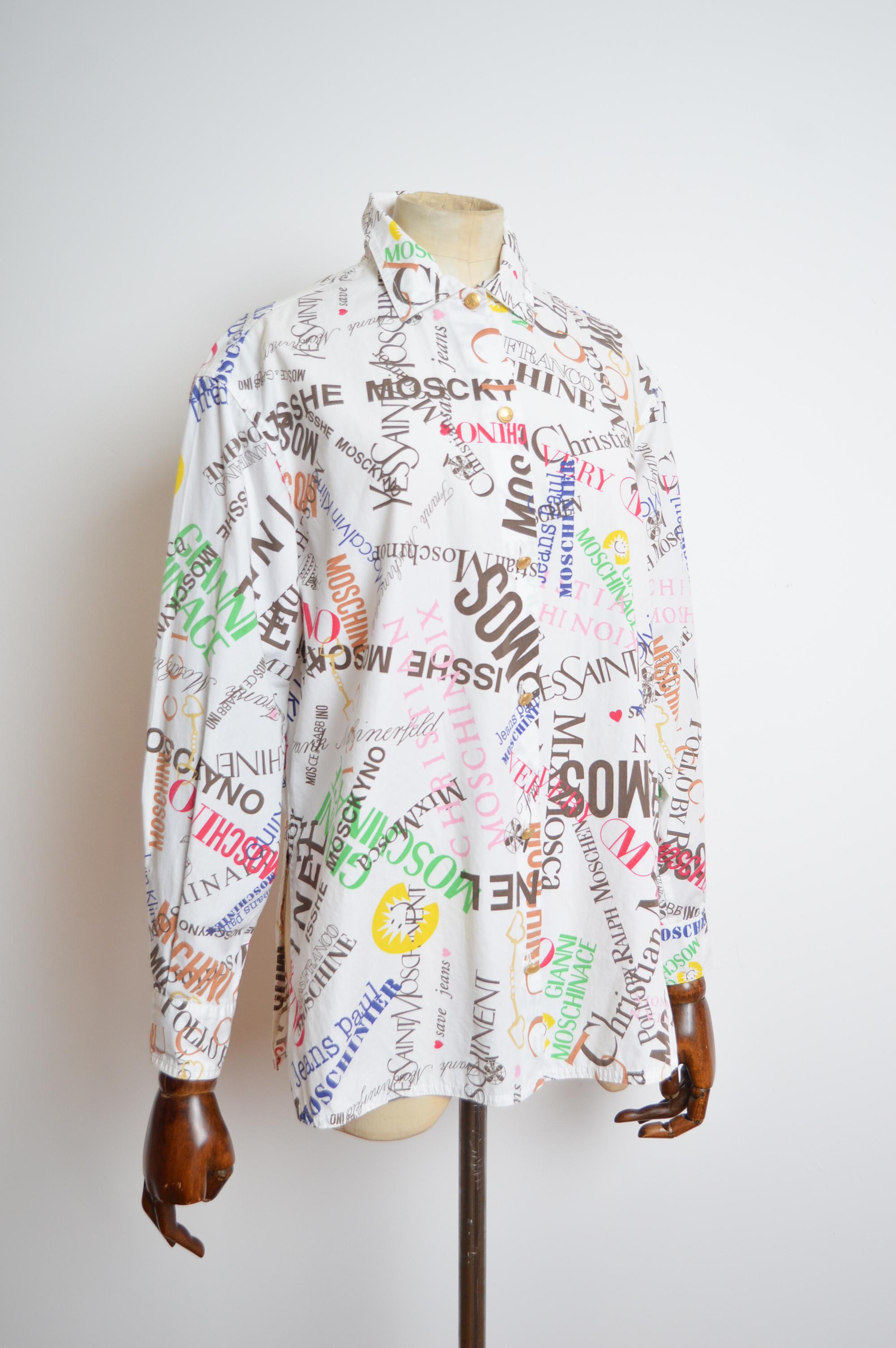Chemise à imprimé de marques colorées Slogan all over Fun Loud Archive MOSCHINO, années 1990 en vente 3