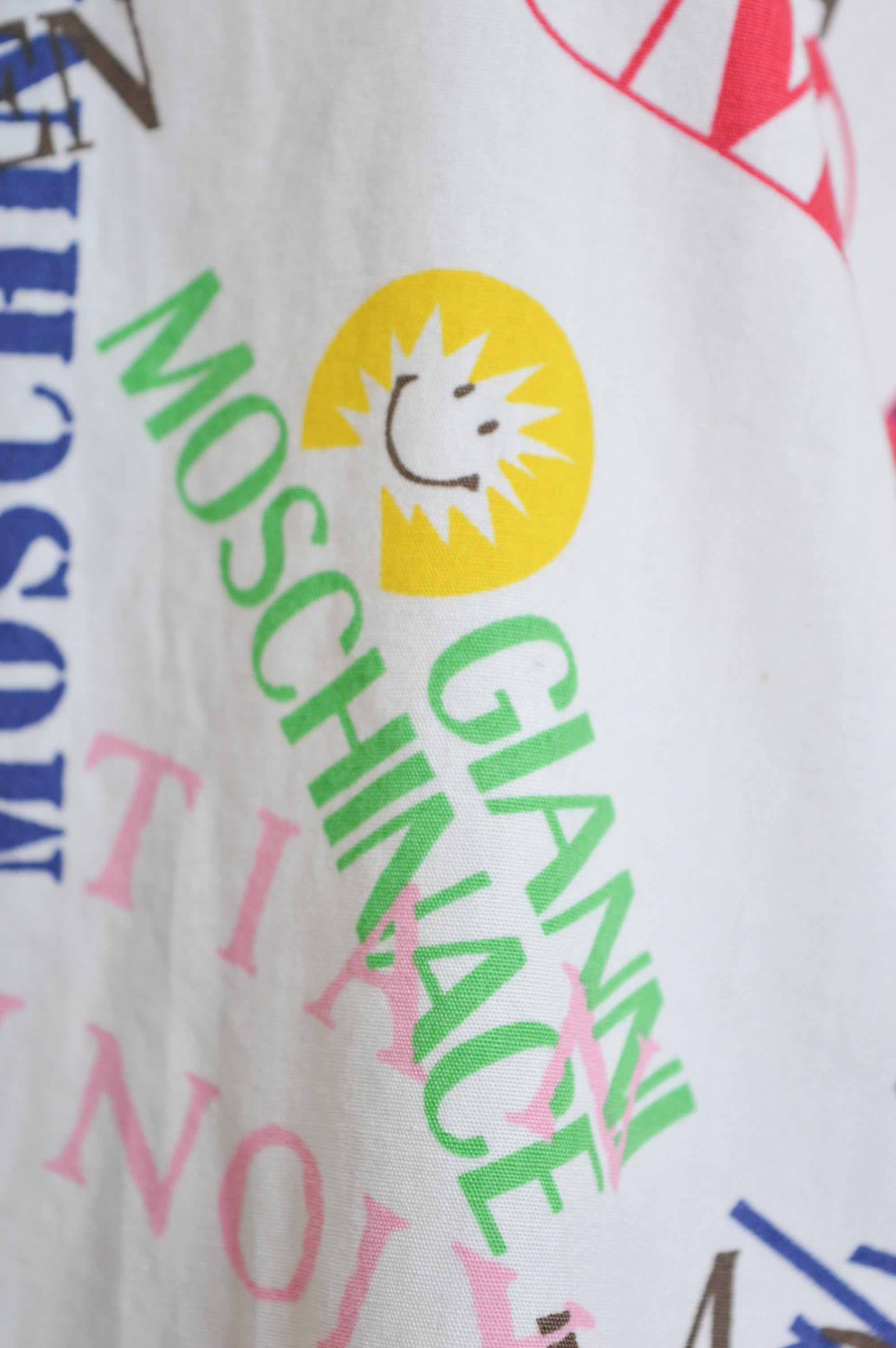 Chemise à imprimé de marques colorées Slogan all over Fun Loud Archive MOSCHINO, années 1990 en vente 4