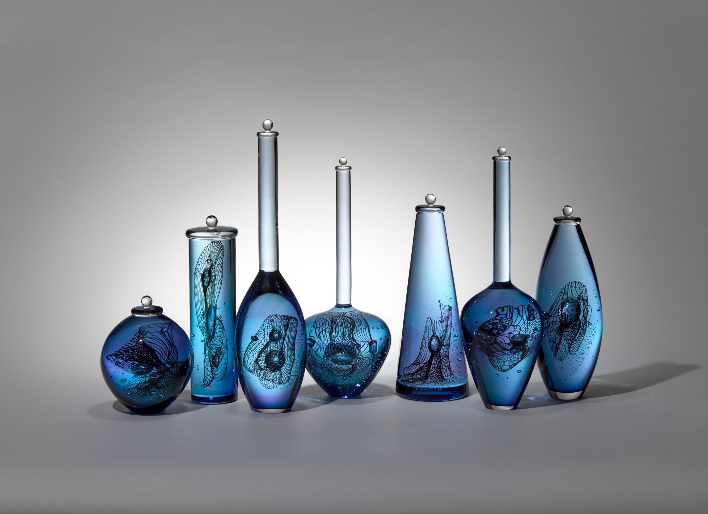 Fatto a mano Archive of Unknown Dark Materials, a blue glass installation by Louis Thompson in vendita