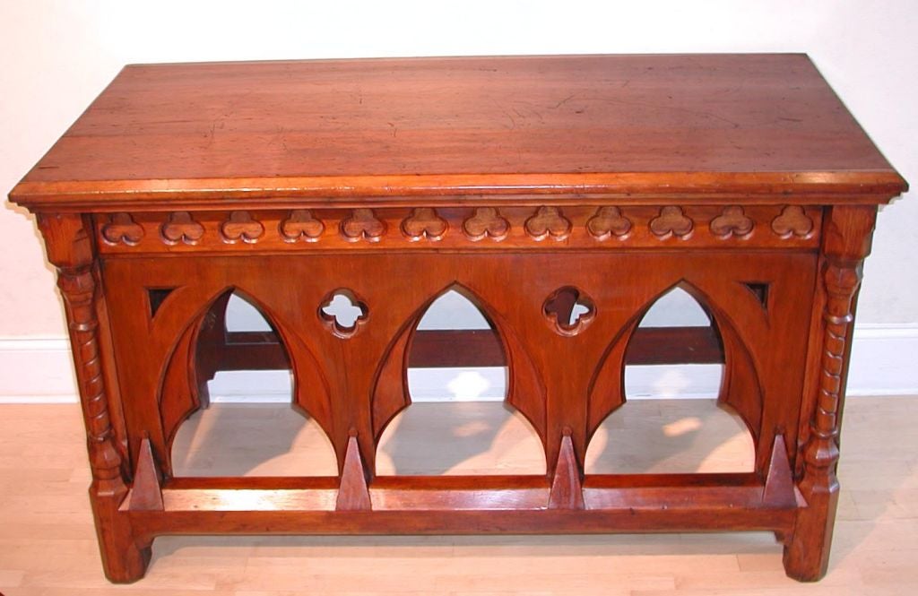 Neo-gothic Console 1