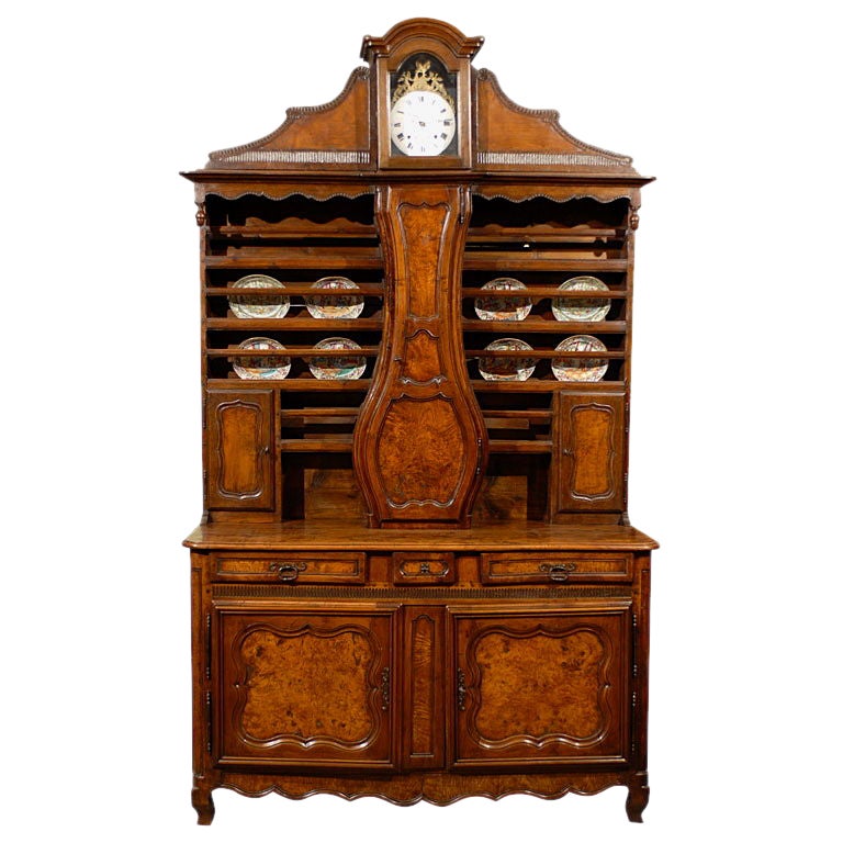 Louis XV-XVI Transitional Clock-Mounted Vaisellier in Burled Wood, circa 1770 For Sale