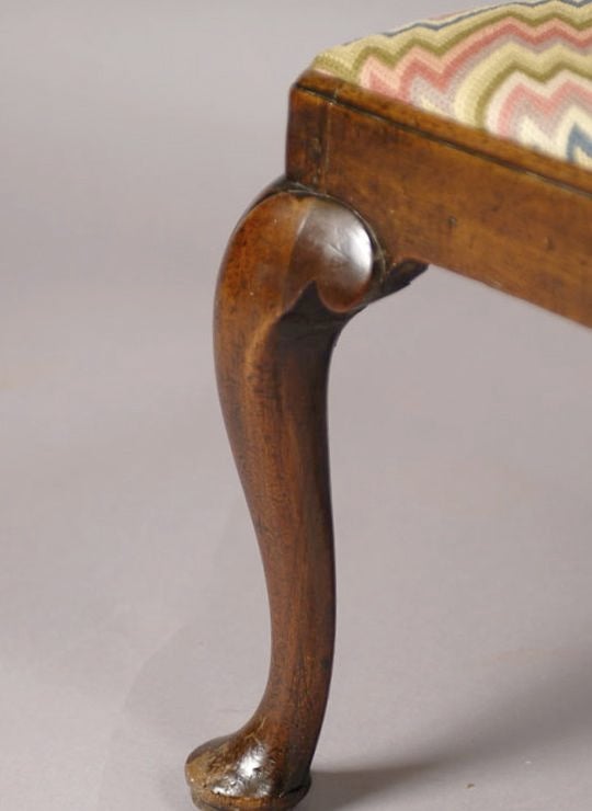 18th Century and Earlier English Queen Anne Period Corner Chair in Walnut, c. 1720