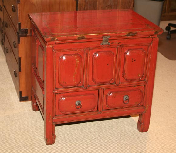 Red Fujian Chest