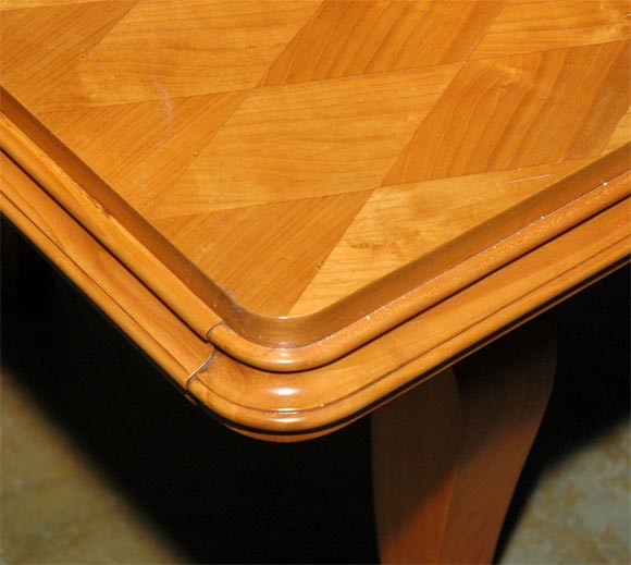 French Sycamore Dining Table in the Manner of Jules Leleu In Excellent Condition For Sale In Los Angeles, CA