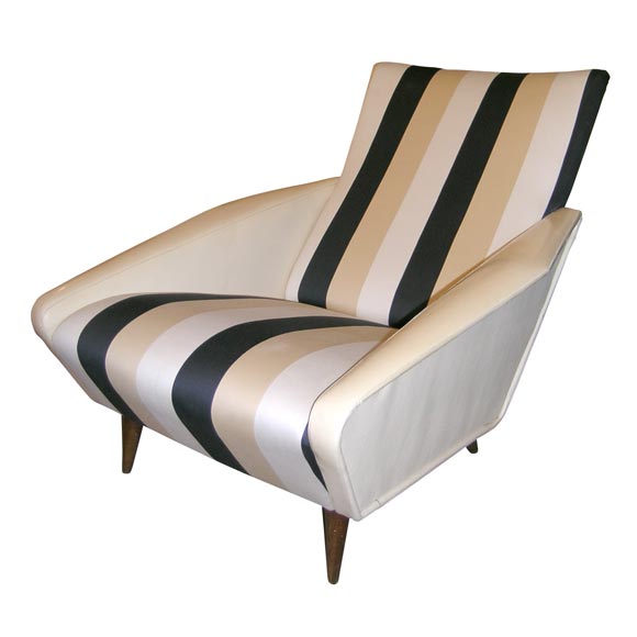 An exceptional Distex Lounge Chair  by Gio Ponti