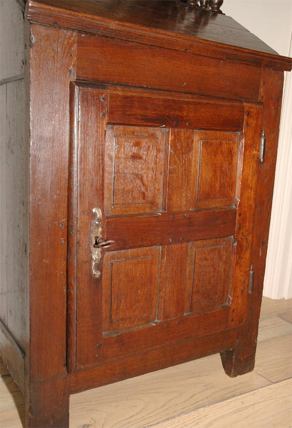 Early 18th Century French Petite Secretaire or Bureau with Projecting Cabinet 1