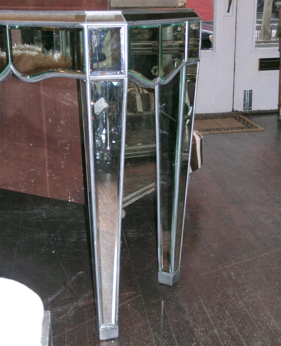 Mid-20th Century scalloped mirrored console table For Sale