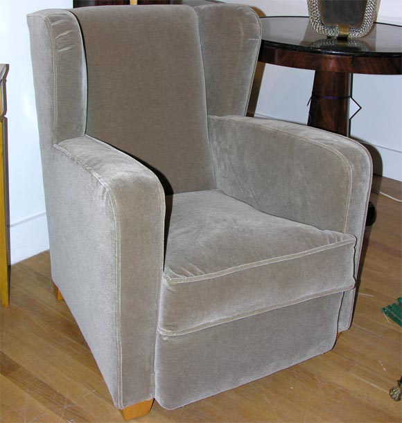 #3243 Single Wing Back Arm Chair