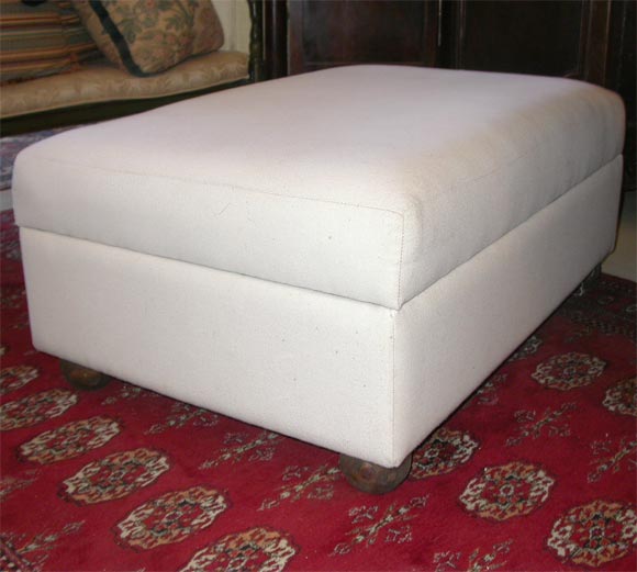 Lift Top Ottoman