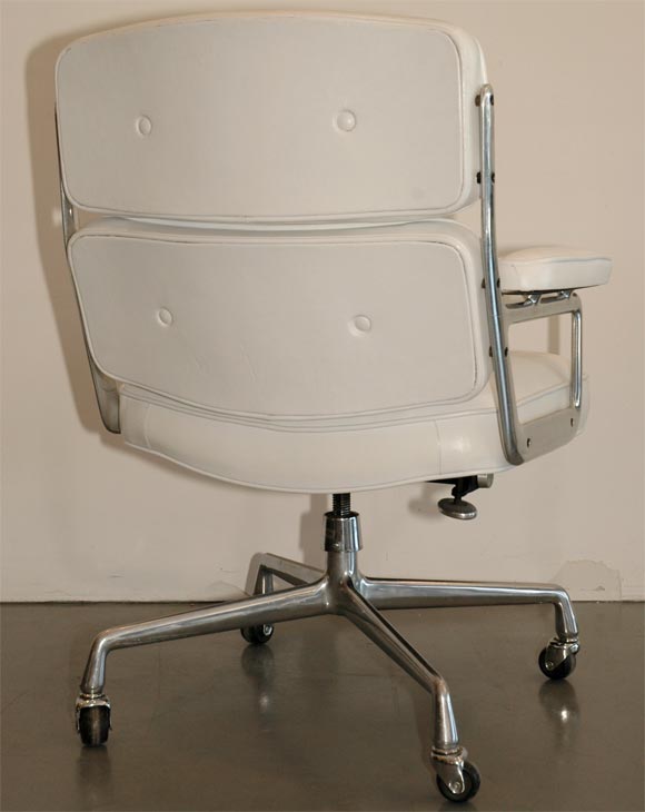 Leather Eames Time Life Chair