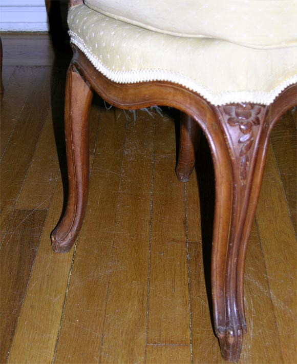 Matched Set of 4 Louis XV Walnut Chairs For Sale 2