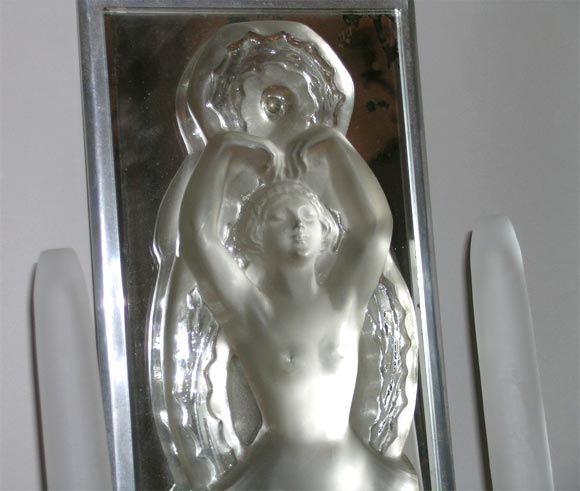 Paar figurale Art-Déco-Wandleuchter von Marc Lalique (Französisch) im Angebot