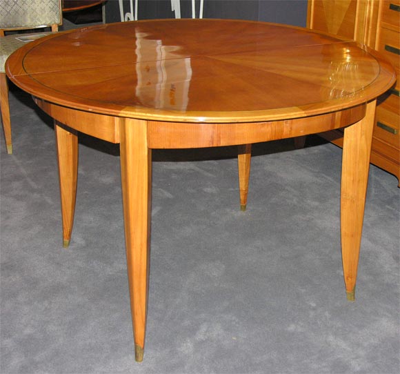 Round Art Deco extension Dining Table