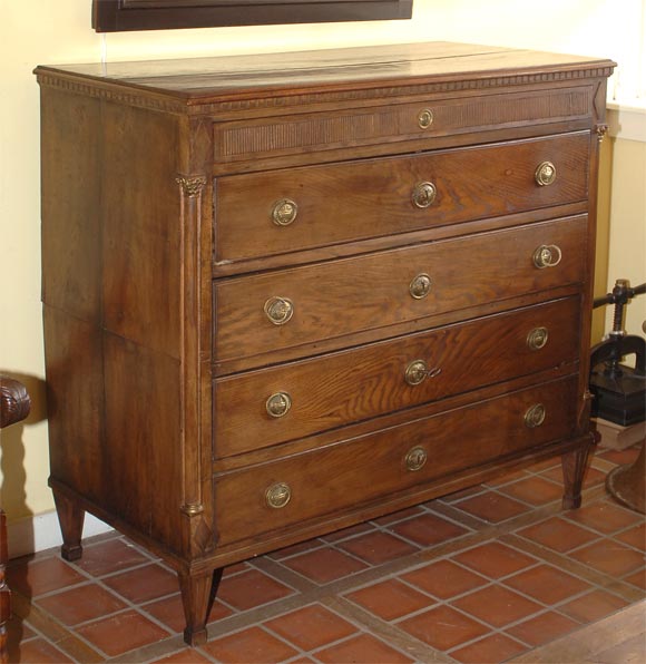 18TH CENTURY DANISH OAK CHEST OF DRAWERS