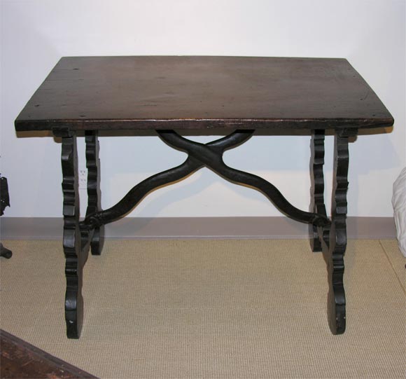 17th century Spanish table