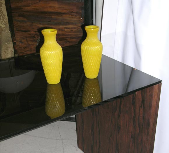 Pair of Imperial yellow Peking glass vases In Excellent Condition In Hudson, NY