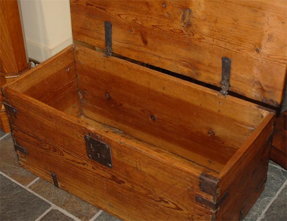 Spanish colonial pine blanket chest For Sale 1