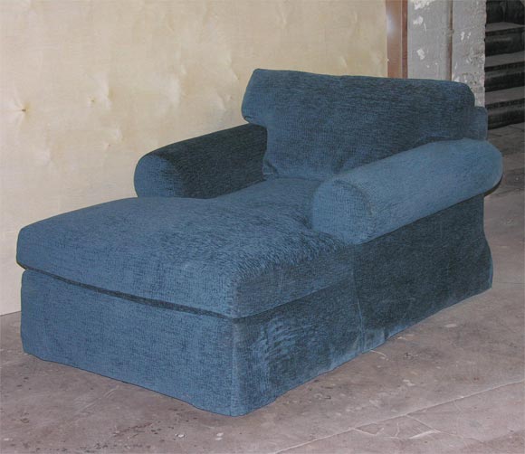 Chaise longue super confortable fabriquée sur mesure par Wood, Spring and Down Ltd. à New York. Peut être retapissé dans le tissu de votre choix