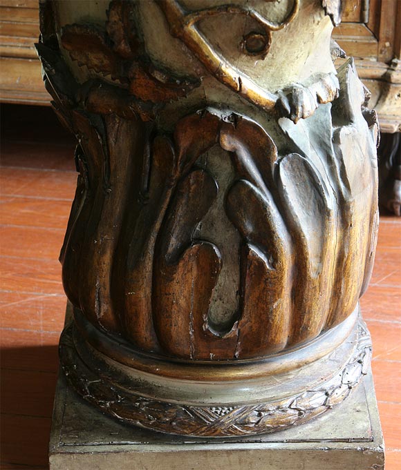 Carved Pair of Italian Paint and Parcel-Gilt Columns For Sale
