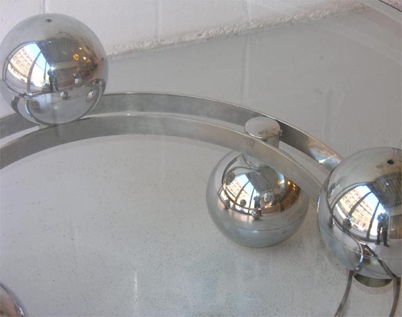 Mid-20th Century coffee table with 6 spheres