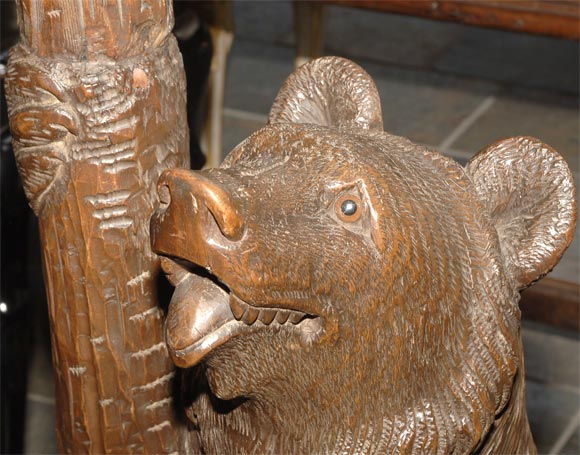 Black Forest  carved lindenwood bear hall stand For Sale 1