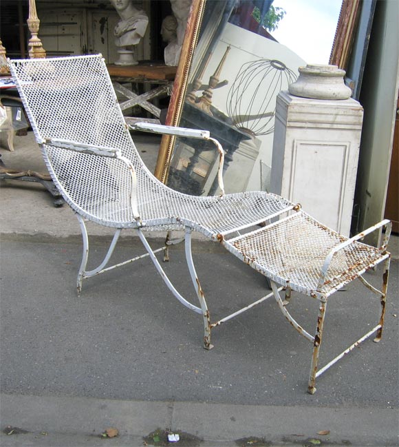 Two metal deck-chairs from the 1940s. Very comfortable. Foldable foot-rest; folded depth 123 cm.