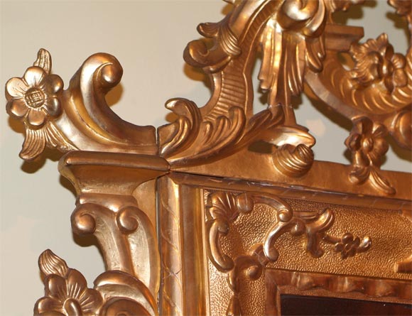 Fine Giltwood 18th Century Venetian Mirror In Good Condition For Sale In Glen Ellen, CA
