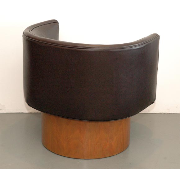 Vladimir Kagan Leather Swivel Chairs 2