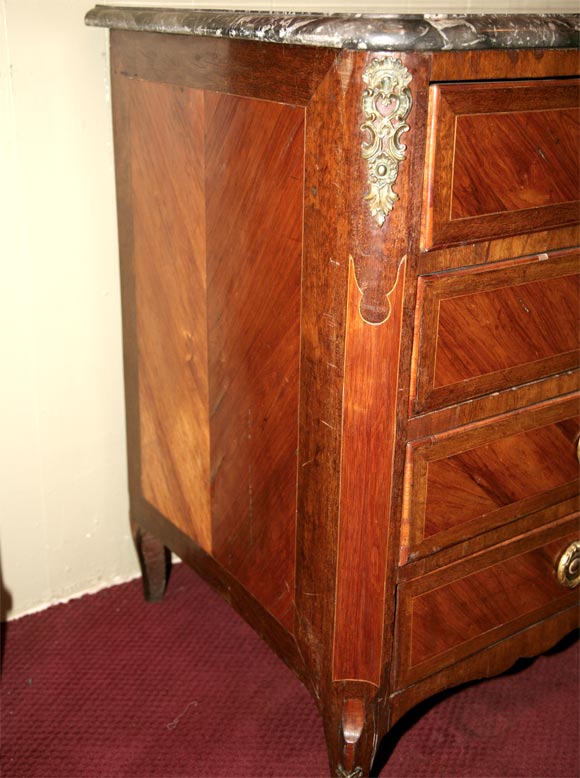 18th Century French Marquetry Commode In Good Condition For Sale In New Orleans, LA