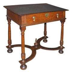 Graceful and Sculptural Period William & Mary Side Table